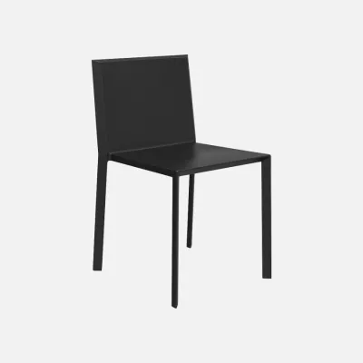 Quartz chaise empilable noire